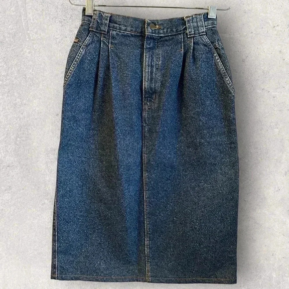 80's style Chic brand Denim skirt with front pleats knee length women's size 7 - Picture 1 of 10